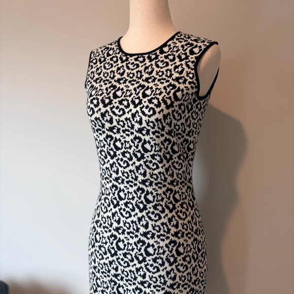 J. McLaughlin Leopard Patterned Knit Dress - Picture 2 of 7
